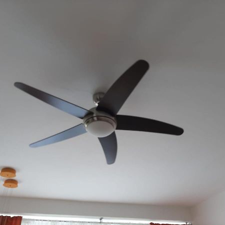 Appartement Zluty Apartman A6 V Chomutove Extérieur photo