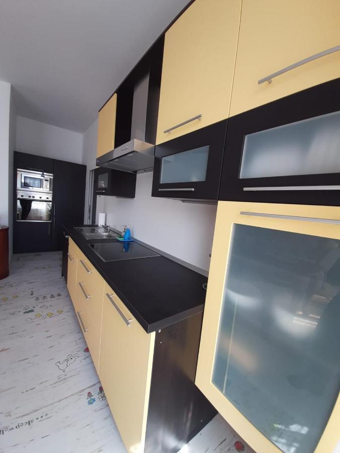 Appartement Zluty Apartman A6 V Chomutove Extérieur photo